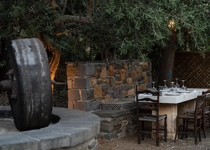 Jacuzzi hotel: Kinsterna Hotel