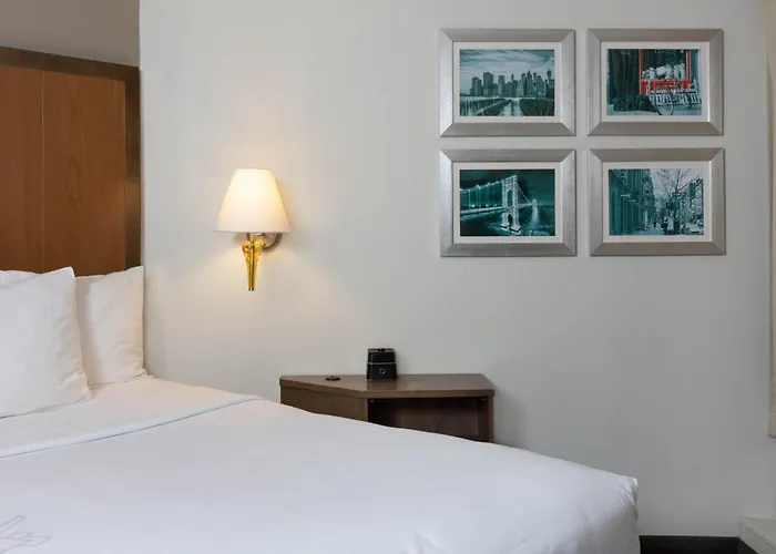 3 star hotel: La Quinta By Wyndham Secaucus Meadowlands