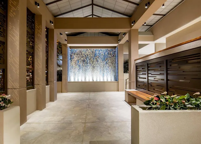 Resort: Hilton Garden Inn Waikiki Beach