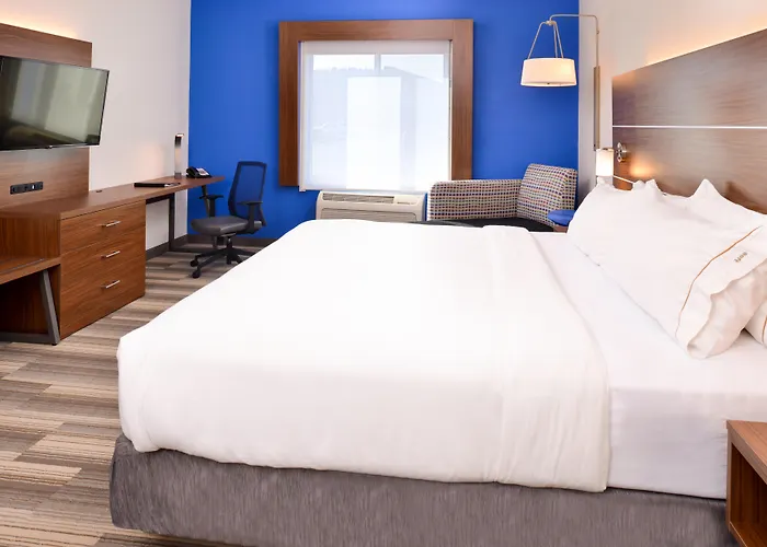 Holiday Inn Express & Suites Urbana--U Of I Area By Ihg