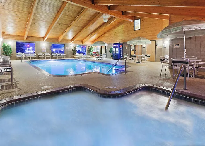 Jacuzzi hotel: Americinn By Wyndham Bemidji