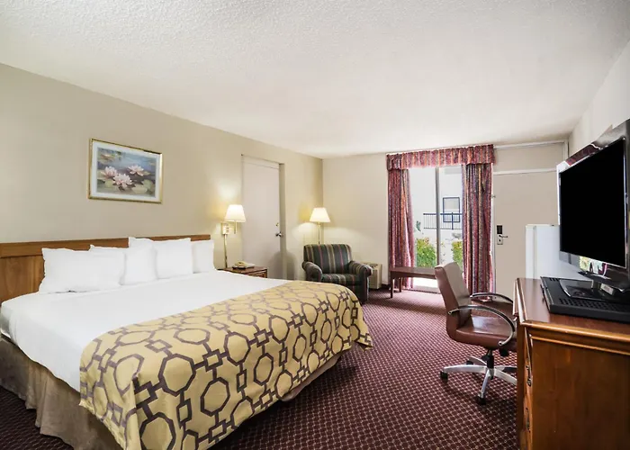 Baymont By Wyndham Johnson City