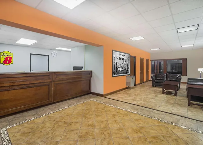 Motel: Super 8 By Wyndham Knoxville North/Powell