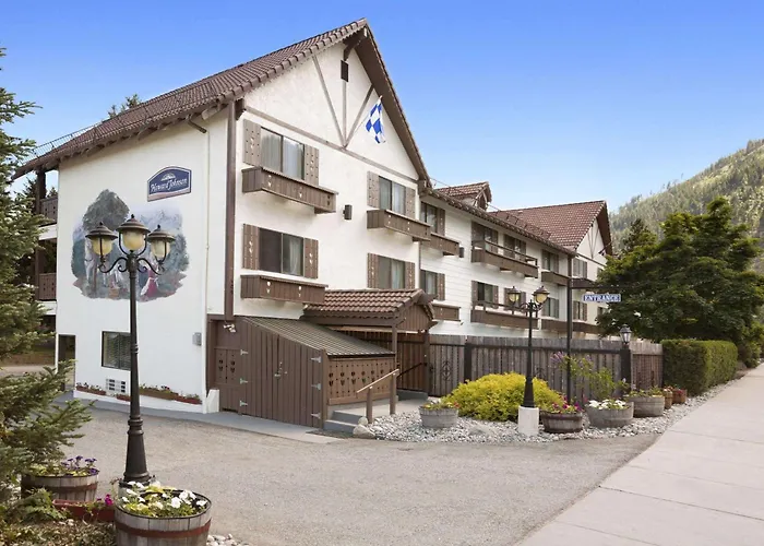 Family Friendly Hotels Howard Johnson By Wyndham Leavenworth