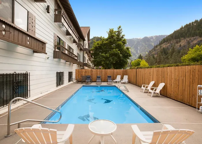 Family Friendly Hotels Howard Johnson By Wyndham Leavenworth