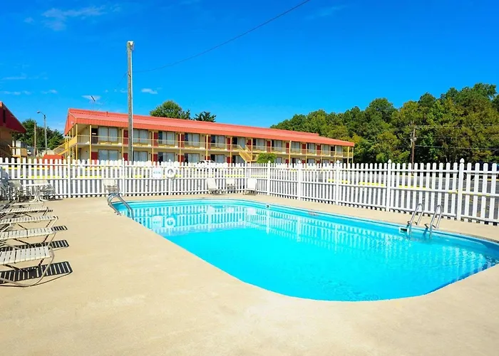 Cheap hotel: Econo Lodge Petersburg - Fort Lee