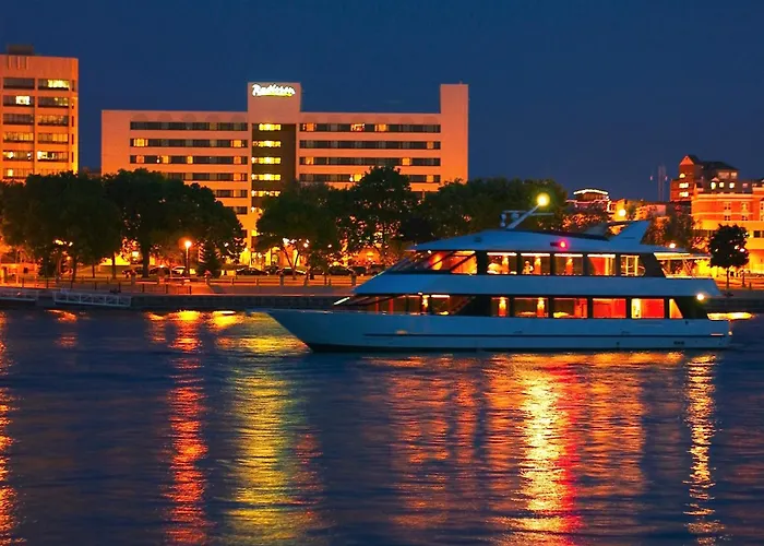 Boutique hotel only: Radisson Hotel La Crosse