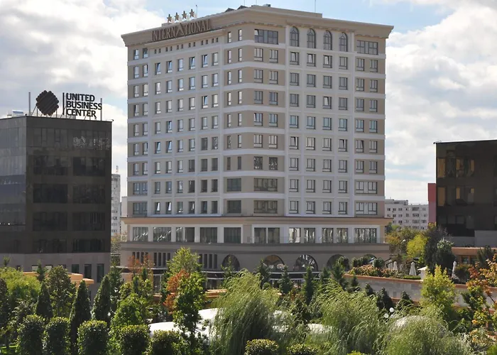 Hotel with pool: Hotel International Iasi