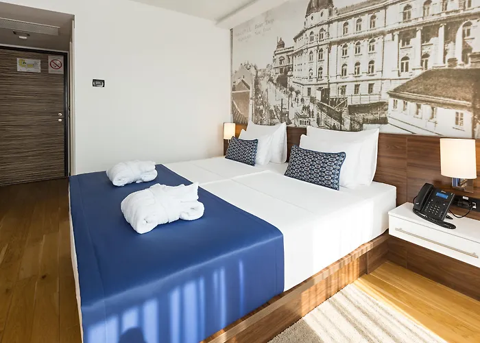 Hotels with a view Abba