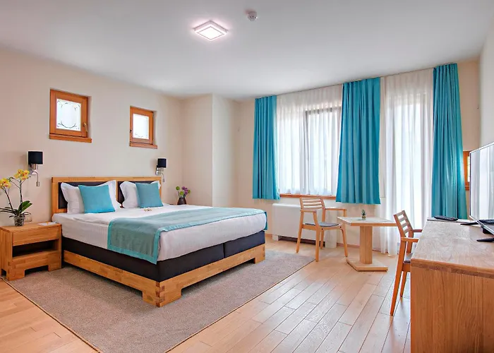 Hotel Aziza