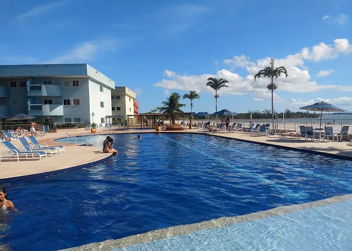 Apartamento no Golden Lake - pé na areia, agua de côco e cervejinha
