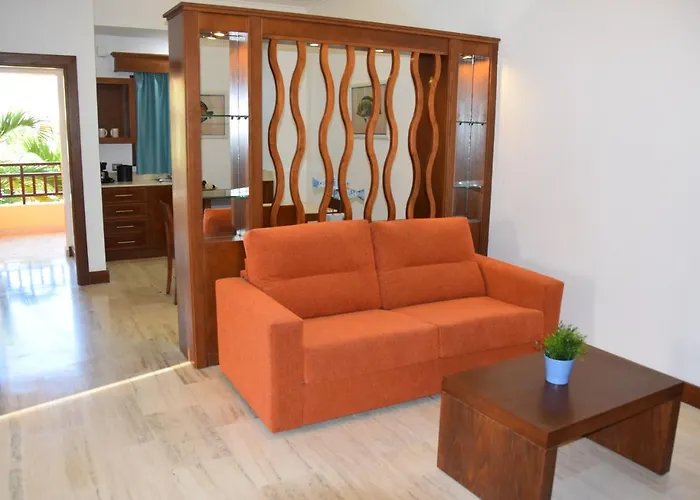 Hotel near College: Sunset Boutique Hotel All Suites