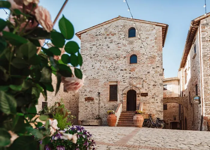  Borgo Petroro