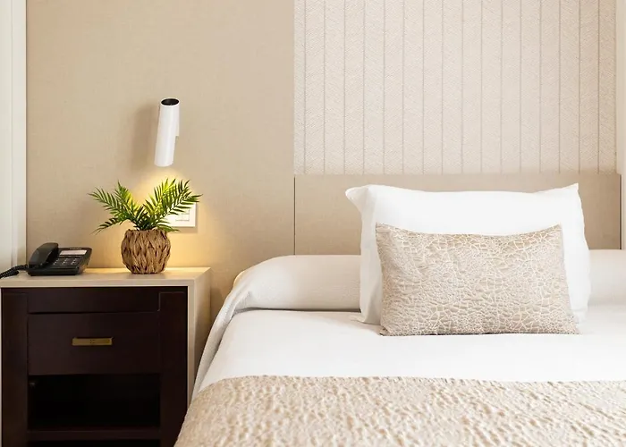 Hotel 4 stelle: Hotel Plaza Del Castillo