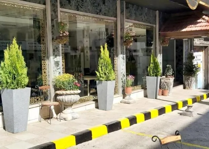 Cheap hotel: Arabesque Hotel