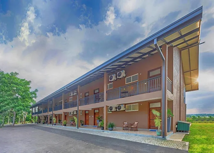 Family Hotel: Birds Resort Hambantota