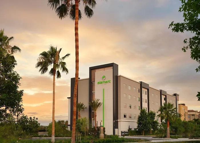 Family Hotel: Element Anaheim Resort Convention Center
