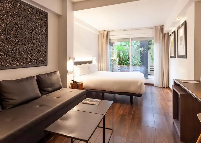 Hotel met zwembad: Hotel Derby