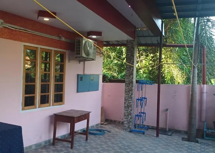 Jeena Homestay