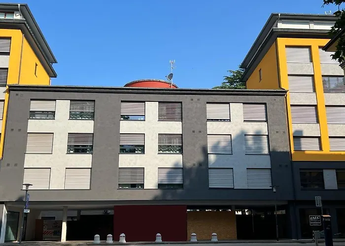 YUGOGO PELLICO 8 Trento Centro