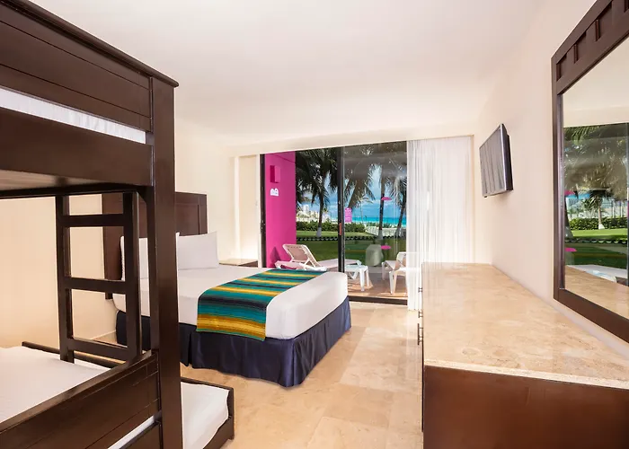 Hotels Close to Airport Crown Paradise Club Cancun