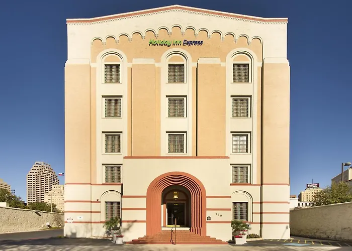 Resorts Guide Holiday Inn Express San Antonio North Riverwalk Area By Ihg