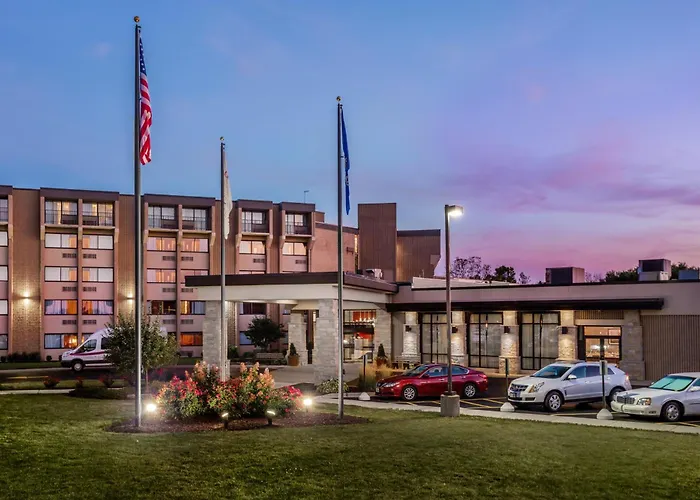 Crowne Plaza Airport By Ihg