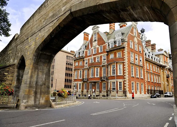 Grand, York