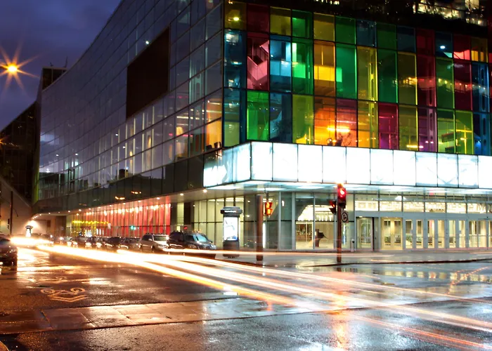 Romantic hotel: Holiday Inn Montreal Centre Ville Downtown By Ihg