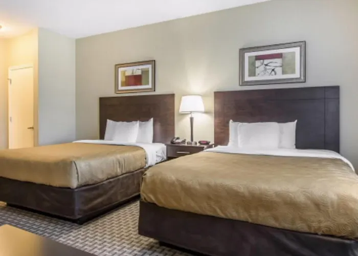 Luxury hotel only: Mainstay Suites Meridian - Bonita Lakes