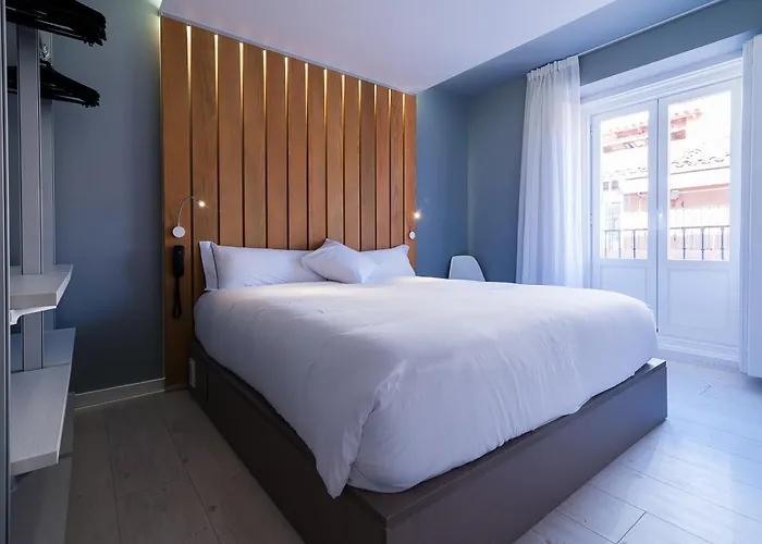5 star hotels B&B Madrid Centro Fuencarral 52