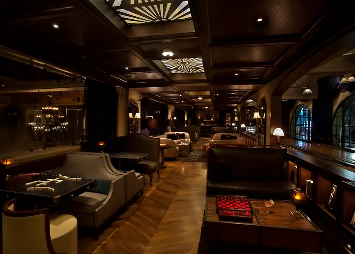 The Hollywood Roosevelt