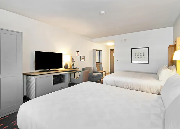 Kid friendly hotel Holiday Inn & Suites - Calgary Airport North By Ihg