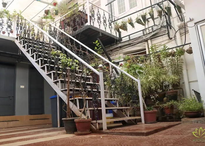 Villa: Aambal Residency