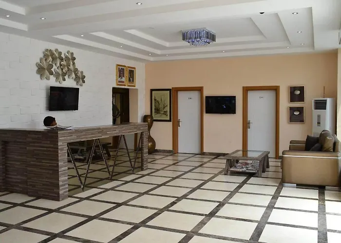 Ellyxville Hotel