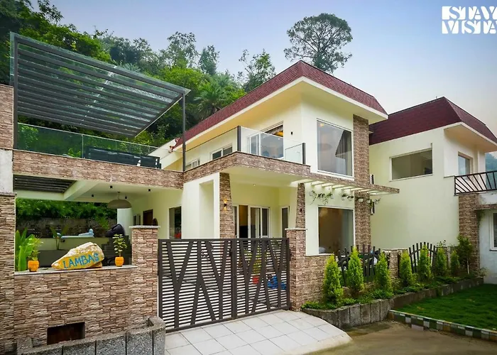 Stayvista At Vaari With Pvt Pool & Gazebo