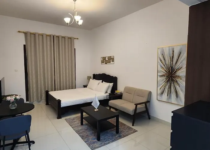 Villa: Elite 6 Residence - Sports City By Golden Casa