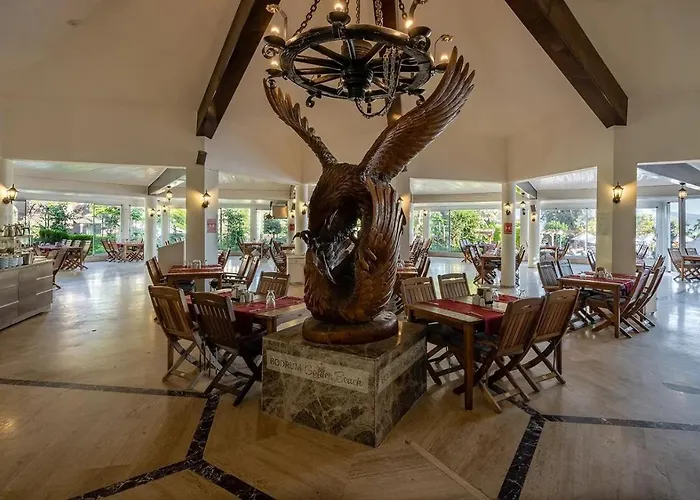 Hôtel de luxe: Golden Beach Resort & Spa