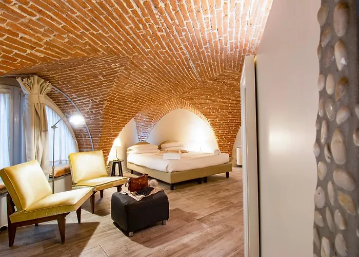  N4U Guest House Florence