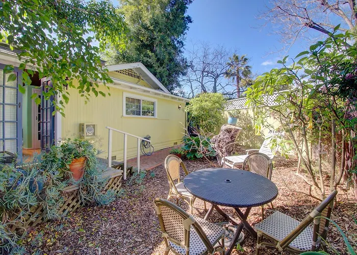 B&B only: Secret Garden Inn & Cottages