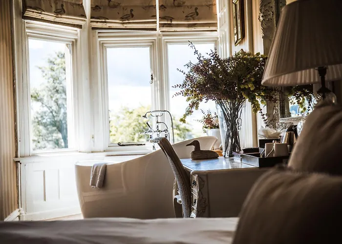 Boutique hotel only: Falcon Manor Hotel