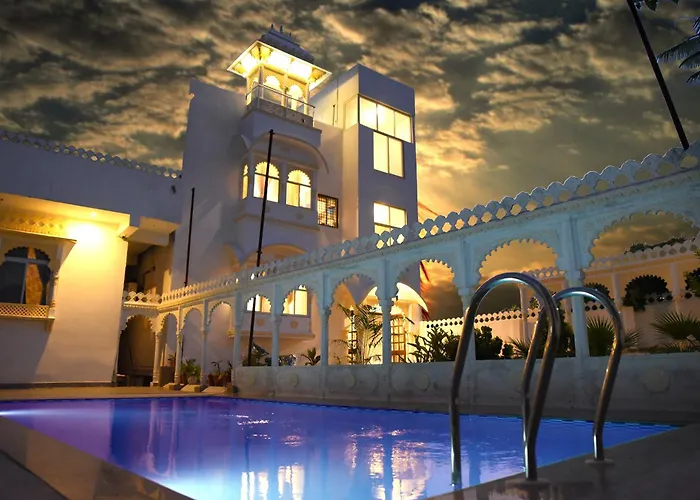 Luxury hotel only: Royal Heritage Haveli Udaipur