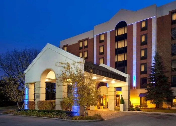 Central hotel: Radisson Hotel Schaumburg