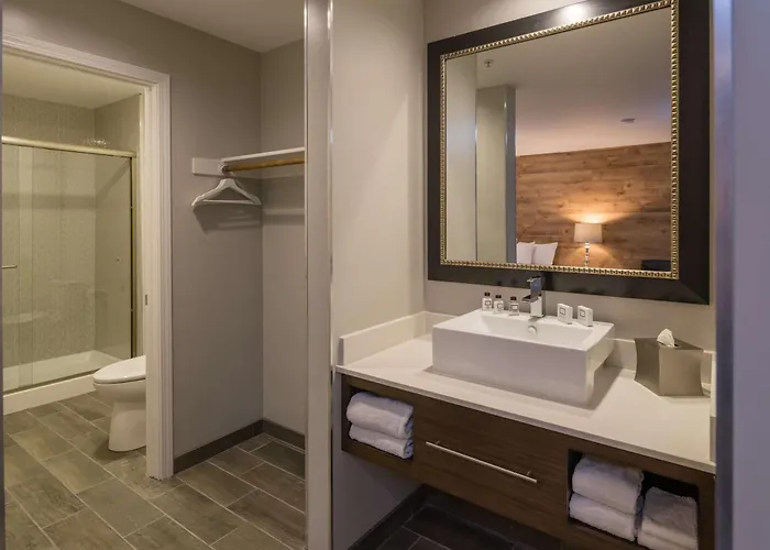 Resort: The Row Hotel; BW Signature Collection