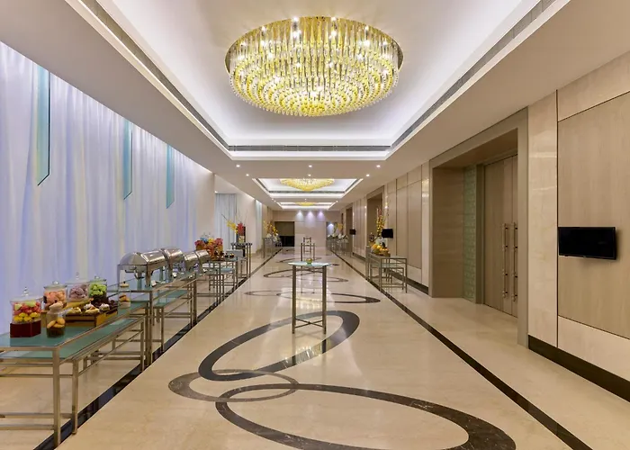 Hotel: Crowne Plaza Ahmedabad City Centre By Ihg