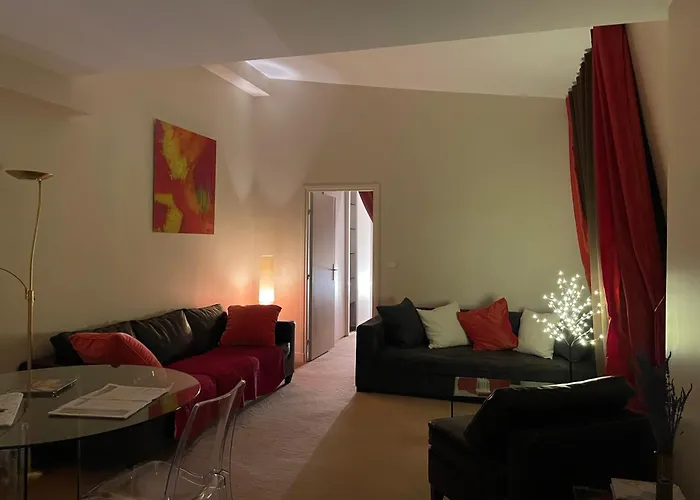 52 Clichy Bed&Breakfast