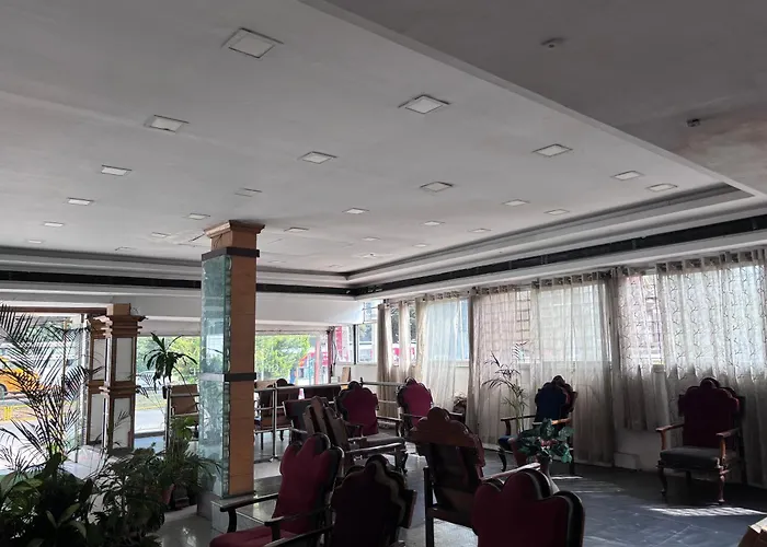 Hotels Close to Airport Raj Empire