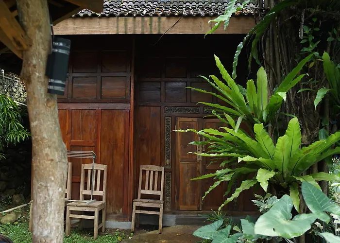 Holidays home Tirta Arsanta Hot Springs &
