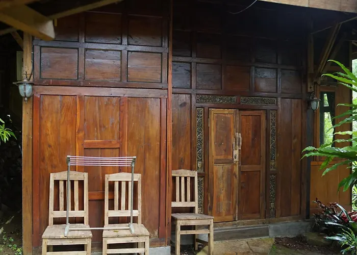 Holidays home Tirta Arsanta Hot Springs &