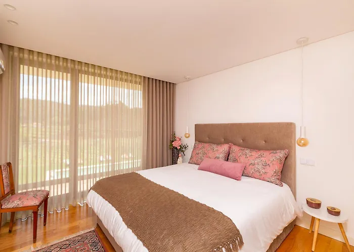 Alojamentos: Casas Casal De Nino